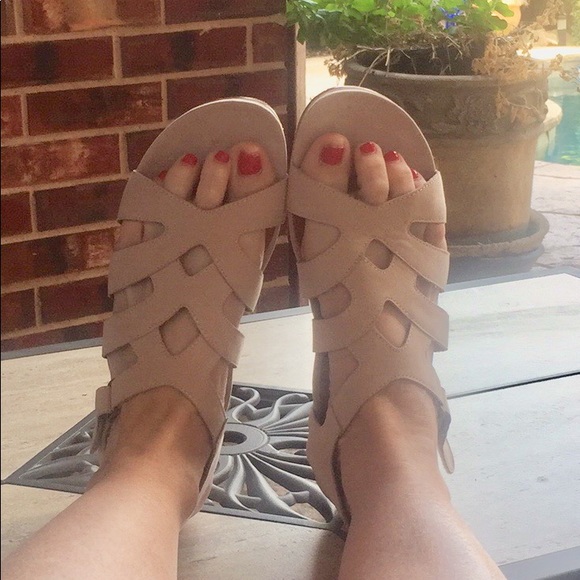 ❤️ L’Amour Des Pieds Denisha Strappy Sandals - Picture 8 of 8